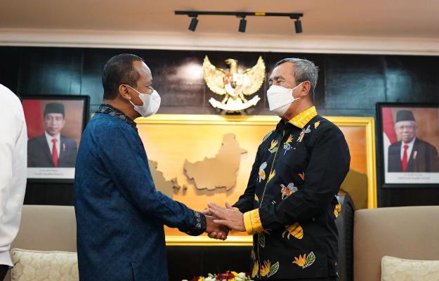 Bahas Percepatan Izin Usaha, Gubri Syamsuar Audiensi Dengan Menteri Investasi 